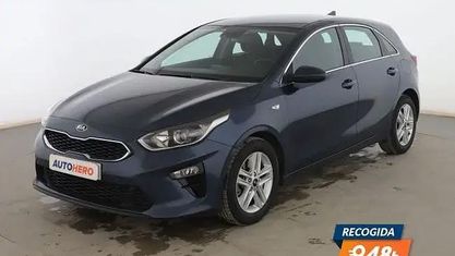 Usado Kia Ceed 136 CV (100 kW) 2021 Azul Utilitario