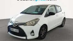 Blanco Usado 2015 Toyota Yaris Active Utilitario | 3800 € (Super precio)