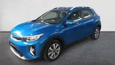 Azul Usado 2024 Kia Stonic SUV | 17.990 € (Precio justo)