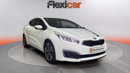 Käytetty Kia Ceed Plus 101 HP (74 kW) 2017 Valkoinen Viistoperä