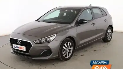 Usado Hyundai i30 GO! 120 CV (88 kW) 2019 Gris Berlina