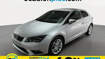 Usado Seat Leon Style 150 CV (110 kW) 2014 Gris plata Utilitario