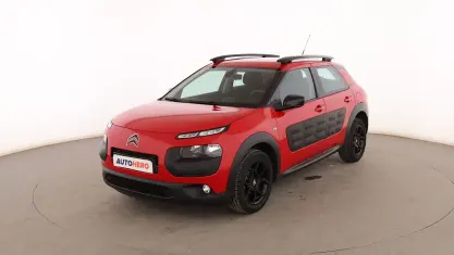 Usado Citroën C4 Business Class 82 CV (60 kW) 2017 Rojo SUV