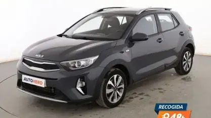 Usado Kia Stonic 101 CV (74 kW) 2021 Gris SUV