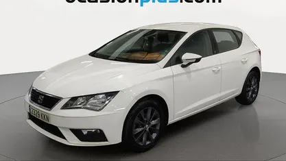 Usado Seat Leon Style 125 CV (91 kW) 2018 Blanco Utilitario