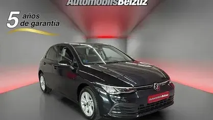 Begagnad VW Golf VIII Life 110 HK (80 kW) 2022 Svart Halvkombi