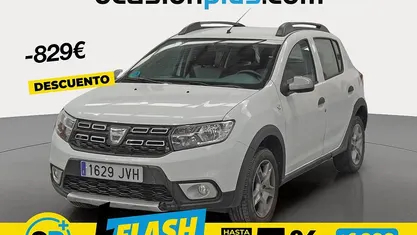 Usado Dacia Sandero Stepway 90 CV (66 kW) 2016 Blanco Utilitario
