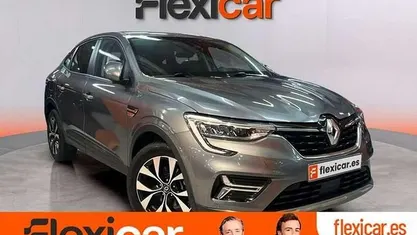 Käytetty Renault Arkana Evolution 145 HP (106 kW) 2023 Harmaa Katumaasturi