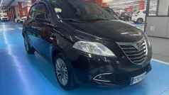 Burdeos Usado 2012 Lancia Ypsilon Gold Utilitario | 7490 € (Precio justo)