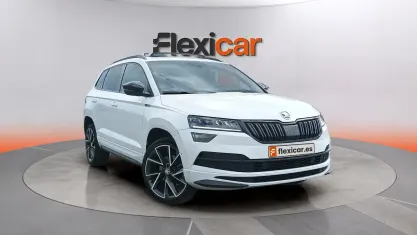 Usado Skoda Karoq Style 150 CV (110 kW) 2021 Blanco SUV