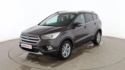 Usado Ford Kuga Trend+ 150 CV (110 kW) 2018 Gris SUV