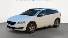Blanco Usado 2017 Volvo V60 CC Momentum Familiar | 17.990 € (Precio justo)