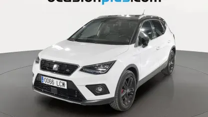 Usado Seat Arona Ecomotive 116 CV (85 kW) 2019 Blanco SUV