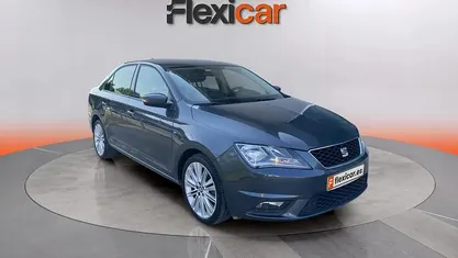 Usado Seat Toledo Style 116 CV (85 kW) 2016 Gris Berlina