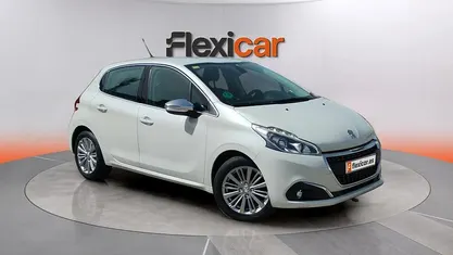 Usado Peugeot 208 GT-line 110 CV (80 kW) 2018 Utilitario
