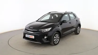 Usado Kia Stonic 101 CV (74 kW) 2024 Negro SUV