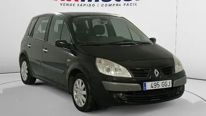 Usado Renault Scénic II Dynamique 106 CV (77 kW) 2008 Monovolumen