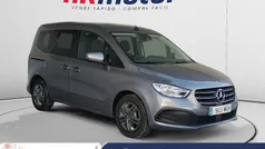 Gris Usado 2023 Mercedes 180 Berlina | 28.110 € (Precio justo)