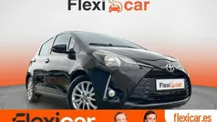 Negro Usado 2017 Toyota Yaris Active Berlina | 10.190 € (Precio justo)