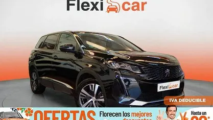 Usado Peugeot 5008 Allure 131 CV (96 kW) 2022 Monovolumen