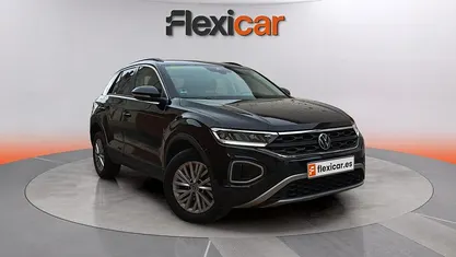 Usado VW T-Roc 116 CV (85 kW) 2025 Negro SUV