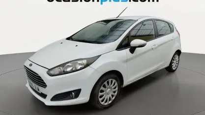 Usado Ford Fiesta Trend 95 CV (69 kW) 2016 Blanco Utilitario