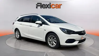 Usado Opel Astra Elegance 122 CV (89 kW) 2019 Berlina