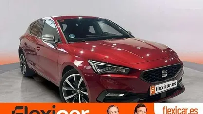 Usado Seat Leon FR 150 CV (110 kW) 2021 Rojo Berlina