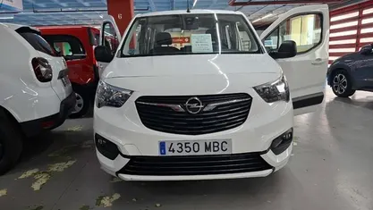 Usado Opel Combo Life Edition+ 102 CV (75 kW) 2022