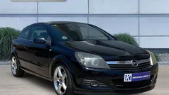 Negro Usado 2006 Opel Astra GTC Utilitario | 1500 €