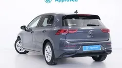 Usado 2023 VW Golf VIII Life Berlina | 23.990 € (Precio justo)