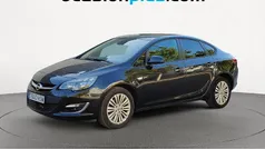 Negro Usado 2013 Opel Astra Selective Berlina | 8190 € (Precio justo)