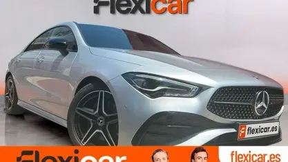 Usado Mercedes CLA200 Shooting Brake 163 CV (119 kW) 2024 Gris Familiar