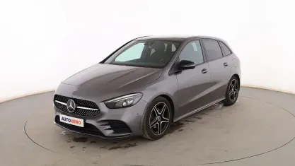 Usado Mercedes B200 AMG line 163 CV (119 kW) 2019 Gris Monovolumen