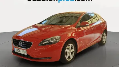 Usado Volvo V40 Kinetic 120 CV (88 kW) 2016 Rojo Utilitario