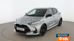 Gris Usado 2023 Toyota Yaris Hybrid Plus Berlina | 23.499 € (Precio justo)