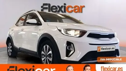 Usado Kia Stonic 120 CV (88 kW) 2021 Blanco SUV