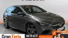 Gris / plata Usado 2022 Mercedes B200 Monovolumen | 27.490 € (Precio justo)