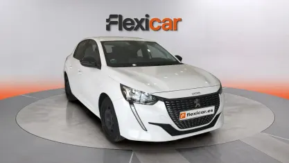 Usado Peugeot 208 Active 101 CV (74 kW) 2023 Blanco Utilitario