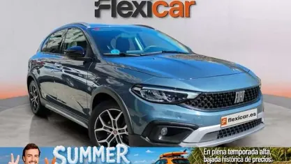 Usado Fiat Tipo Cross 101 CV (74 kW) 2021 Gris Utilitario