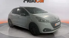 Blanco Usado 2017 Peugeot 208 Access Utilitario | 8990 € (Precio justo)