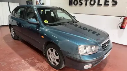 Occasion Hyundai Elantra GLS 107 PK (78 kW) 2001 Blauw Sedan