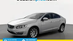 Gris plata Usado 2015 Volvo S60 Summum Berlina | 15.800 € (Precio justo)