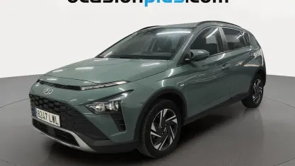 Usado Hyundai Bayon 101 CV (74 kW) 2022 Verde SUV