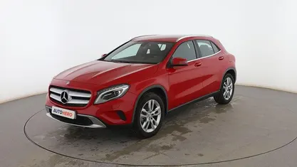 Usado Mercedes GLA250 Urban 210 CV (154 kW) 2016 Rojo SUV