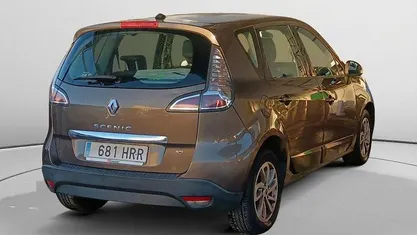 Usado Renault Scénic III Dynamique 110 CV (80 kW) 2013 Monovolumen