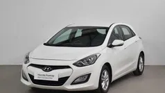 Blanco Usado 2014 Hyundai i30 Berlina | 9990 € (Precio justo)