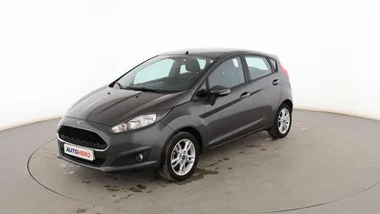 Usado Ford Fiesta Trend 82 CV (60 kW) 2016 Gris Berlina
