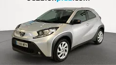 Gris Usado 2024 Toyota Aygo Play Utilitario | 14.228 € (Precio justo)