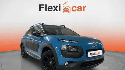 Usado Citroën C4 Feel 82 CV (60 kW) 2017 Azul Berlina